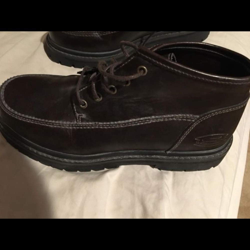 Men’s dark brown sketchers boots. Sz 9.5. New